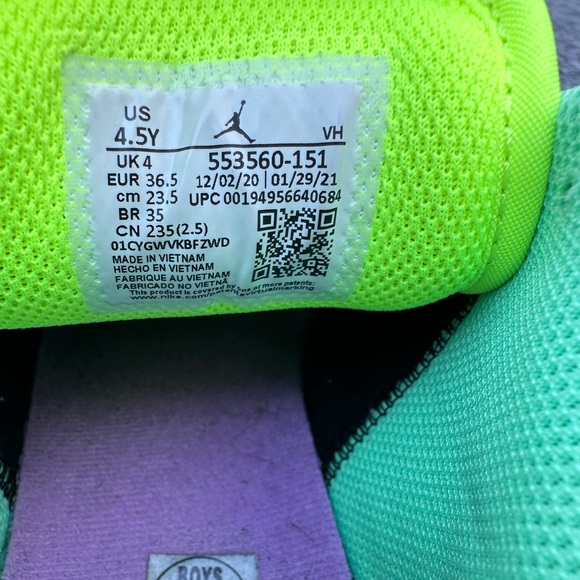 Nike 4.5 Air Jordan 1 Low GS Green Glow Violet Shock Authentic 553560-151 Unisex - Picture 10 of 11